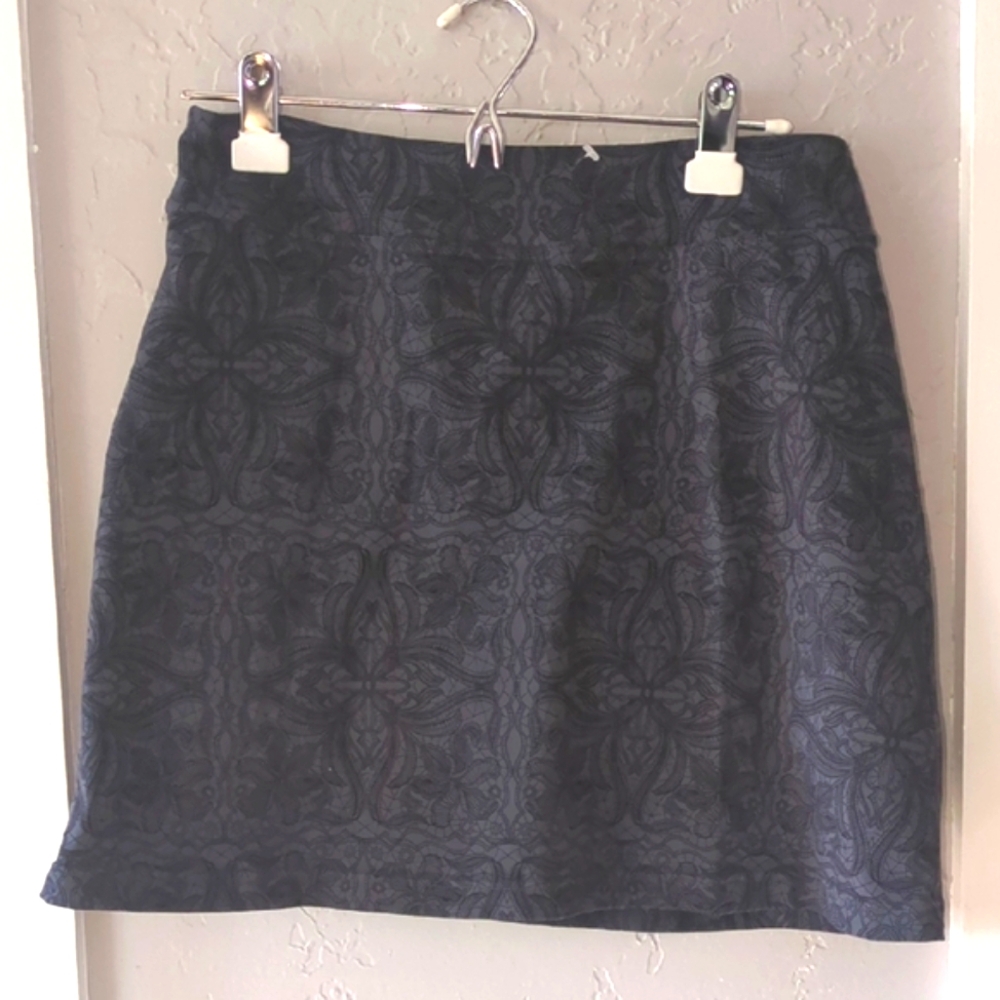 Athleta Lace Patterned Skort Medium Black On Gray Tenniscore